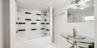TWO BEDROOM TWO BATHROOM TOWNHOUSE AVAILABLE FOR SEPT 1ST MOVE-IN!!!! Gallery 4