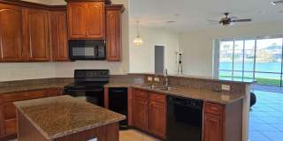 Lakefront Single Family Home with Views of Outdoor Paradise Gallery 8