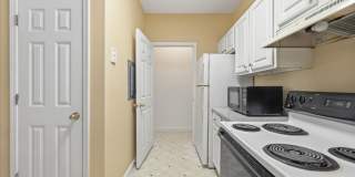 Island Living in a Gated Community | Spacious 2BR Condo on Whitemarsh Island Gallery 12