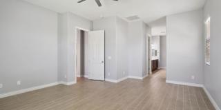 4 Bedroom + Den Single Family in Peoria Gallery 12