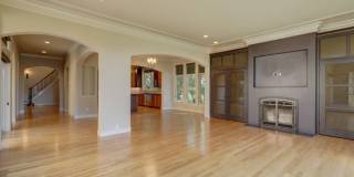 Stunning Mediterranean Oasis Minutes from Downtown Bellevue w/Lake Views! Gallery 8