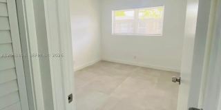 2001 NE 167th St Gallery 21