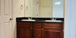 Spacious Townhome, Close to Fort Riley! Gallery 18