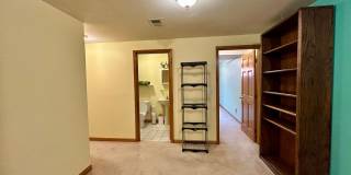 Spacious Garden-level Condo with Kitchenette in North Boulder Gallery 14