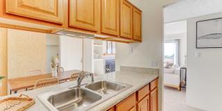 Americana Lakewood Apartments Gallery 8