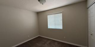 4032 E Hartford Avenue Gallery 17