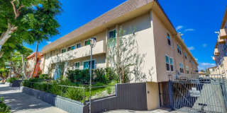 Premier Apartment Complex Near Hollywood Park with Pool, Gym and Covered Parking! Gallery 17