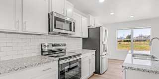 Nearly NEW home in Willard! Gallery 1