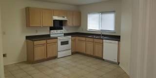 3 Bedroom Home in Gated Community ***Medical Center*** Gallery 6