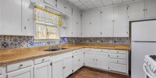 518 E Kelly Avenue Gallery 6