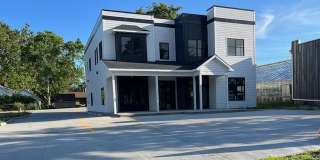 203 East Oak Street - 3 Gallery 1