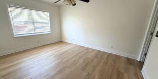 2BR/2BA Riverfront Luxury Condo Gallery 8