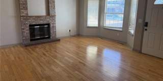 Spacious 6BR House in Aurora Gallery 6