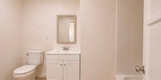 4723 Arlington Avenue Gallery 33