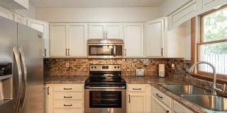First month's rent FREE!  Three Bedroom Two Bathroom Home Gallery 9
