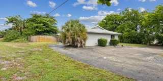 2227 NE 3rd Avenue Gallery 23