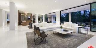 900 North Hillcrest Road Gallery 10