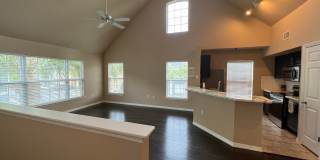 Beautiful 2-bedroom, 2-bath Condo available in sought after Admirals Walk private gated community. Gallery 1