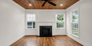 Beautifully Updated 2/2 Cottage - Available now! Gallery 5