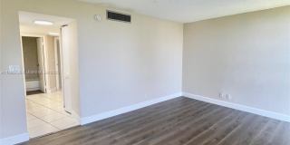 20400 W Country Club Dr Gallery 10