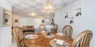 SEASONAL / SHORT-TERM RENTAL – Charming Downtown Punta Gorda Retreat Gallery 15