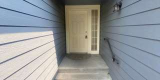 Charming 3 Bed, 3 Bath Duplex near Riverside State Park! Gallery 11