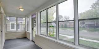 Charming 4 Bedroom/1.5 Bath Home for Rent Gallery 33