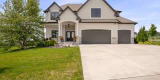 {11508} Stunning Two Story in Cedar Creek Available Immediately! Gallery 1
