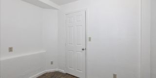 West Oakland 3 Bedroom Flat! Gallery 14