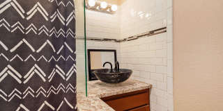 Location!! Updated 1 bedroom Gem on Pearl St. in Govenor's Park! Gallery 11