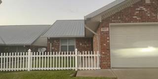 3/2 Central heat and air, washer dryer connections Gallery 1