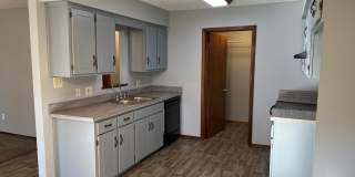 AVAILABLE NOW! Walking Distance to Silver Springs Park Gallery 7
