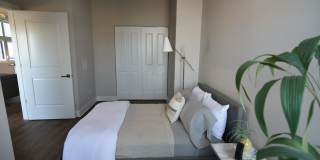 3833 N Broadway Gallery 279