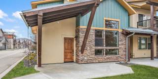 923 S Lone Willow Gallery 1