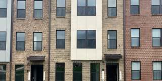 20271 NEWFOUNDLAND Square Gallery 1