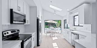 2442 Windsor Way Court Gallery 16