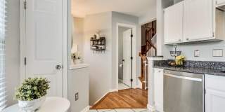 6241 ABBOTTSBURY Row Gallery 12