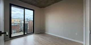 293 Hawthorne Street Gallery 3