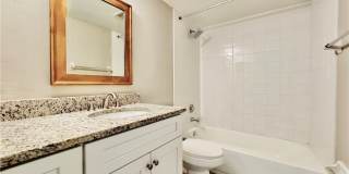 706 SE 13th Court unit: C Gallery 30