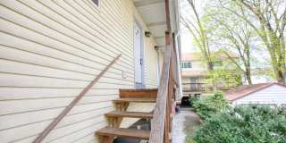 Lovely 2 bed 1.5 bat Condo is quiet Stamford Neighborhood Gallery 19