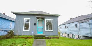 Charming 2 Bedroom 1 Bath Home - Downtown Everett Gallery 1