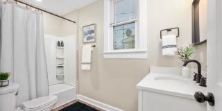 413 E Caven Street Gallery 24