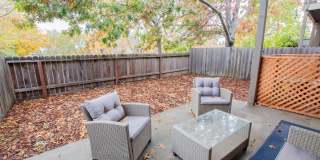 Lake Forest Gallery 40