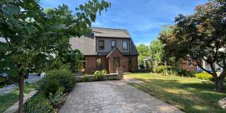 REDUCED Grandin Court Tudor with 3 Bedrooms and 2.5 Baths - EV Charging Station REDUCED Grandin Court Tudor with 3 Bedrooms and 2.5 Baths - EV Charging Station Gallery 10