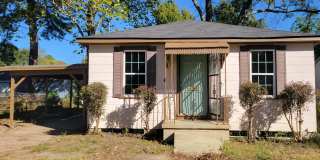 Gorgeously remodeled 4 bedroom/1 bath with carport! Gallery 1