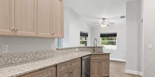 525 Fleming Street Gallery 10