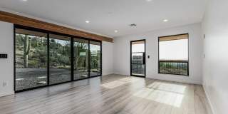 6111 E Victoria Drive Gallery 18
