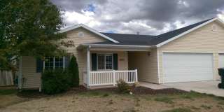 3 Bedroom Duplex with a Garage Gallery 1
