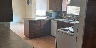 3 Bedroom 1.5 Bathroom Apartment With Garage Gallery 14