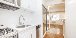 1215 Granville Ave. Gallery 8